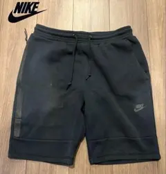 NIKE Tech Fleece ショートパンツ ブラック Lサイズ　赤タグのサムネイル