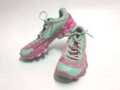 ピンク スニーカー