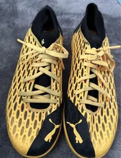 サッカー　トレーニングシューズ　24センチ