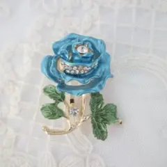 青い バラ/ローズ サファイア色＆オーロラ色輝石　ヴィンテージ調　ブローチ