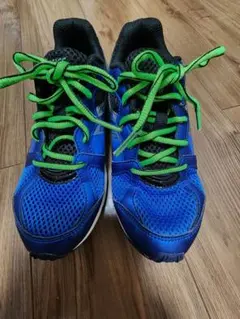 アシックス　レーザービーム　２３㎝