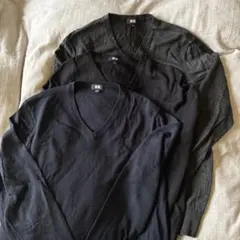 ユニクロ　メリノウール　Vネックニット 3枚セット ブラック グレー　ネイビー