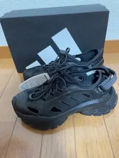 adidas アディダス スニーカーサンダル オールブラックのサムネイル