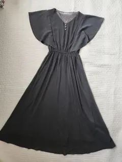 ナチュラルクチュール フレア袖Vネックワンピース