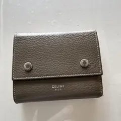 CÉLINE ベージュ三つ折り財布のサムネイル