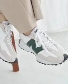 1/25まで値下げ⭐︎NEW BALANCE WS327DC 24.5cm