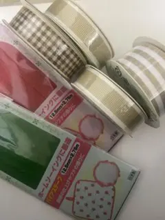 リボンセット（ベージュ、赤、緑、白）