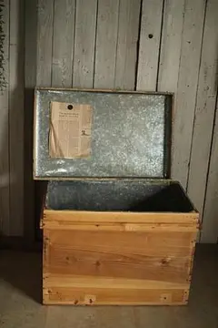 古いお茶箱