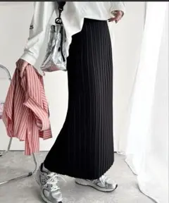 クラシカルエルフ　プリーツロングスカート　ブラック