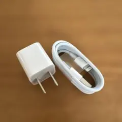 iPhone充電器とLightningケーブルセット
