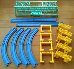 プラレール　大鉄橋　レール　橋脚？