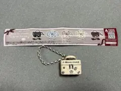 ジルスチュアート／ガチャガチャ　ミニブローチバニティーキーホルダー　白