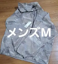 GU メンズ M ポケッタブル　ライトナイロンブルゾン　パーカー　カモフラ柄のサムネイル