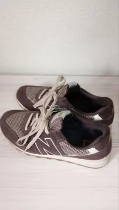 New Balance ブラウン スニーカー
