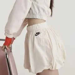 新品未使用　NIKE ナイキ ウィメンズ ルーズ バブル スカート Sのサムネイル