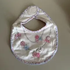 花とウサギ刺繍のスタイ　ミキハウス