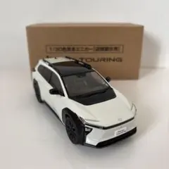 トヨタ 新型bZ4Xツーリング ミニカーカラーサンプル ホワイトパール