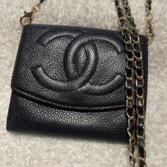 セール中❣️CHANEL ✨ キャビアスキン 二つ折り財布 チェーンウォレットのサムネイル