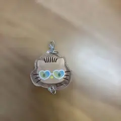 ハローキティ　日焼けダニエル