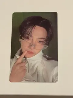 ATEEZ light stick ver.3 トレカ ホンジュン - メルカリ