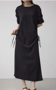 リブ素材 黒ワンピース スリーブ付き AZUL by moussy