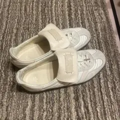 adidasスニーカー