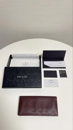 PRADA SAFFIANO 長財布