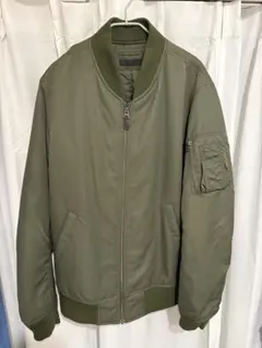 オリーブグリーン ボンバージャケット