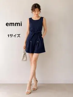 【emmi】ネイビー ノースリーブ ショートパンツ オールインワン 1サイズのサムネイル