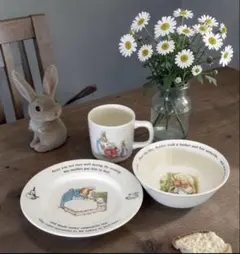 新品未使用ウェッジウッドWedgwoodピーターラビットマグカップ&プレート３点