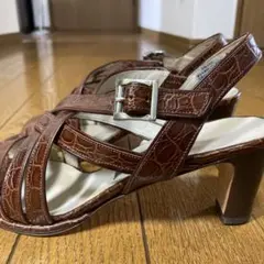 BALLY クロコダイル風ブラウンサンダルのサムネイル