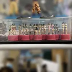 ピンクレディ　キャップフィギュア10個セット+ケース入り未使用品２個