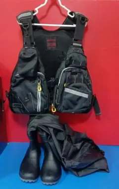 ド*カ様 ダイワ スペシャル ウィンドストッパー ショートベスト DV1001 ド*カ様 ダイワ スペシャル ウィンドストッパー ショートベスト DV1001