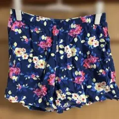 UNIQLO花柄 リラコショートパンツ ネイビーのサムネイル
