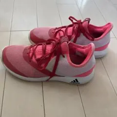 アディダス テニスシューズ　 24