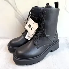 新品 UNIQLO コンフィールタッチレースアップショートブーツ 23.5cm