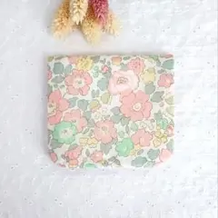 №1558　リバティ　ベッツィ(ペールピンク)　ガーゼハンカチ