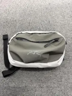ARC'TERYX beamsコラボ ボディバッグ - メルカリ