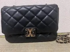 INGNI（イング）「エンブレム付キルティングショルダーバッグ