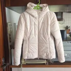 adidasオリジナルス　フード付きダウンジャケット