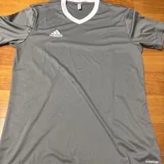adidas AEROREADY グレーシャツ