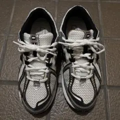 美品　ニューバランス　M1906RA 23.5 スニーカー