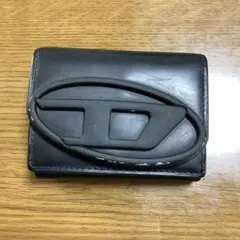 DIESEL 三つ折り財布 ブラック ロゴのサムネイル