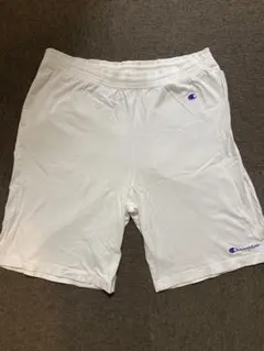 Champion ホワイト ショートパンツ
