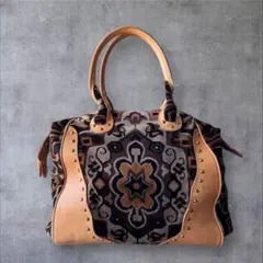 Item thumbnail for item ec638ada-c6b2-41f9-925c-88f5a06e4ae7