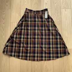 GU チェックフレアミディスカート