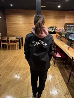 コーチジャケット ブラック ロゴプリント