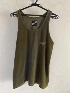 タンクトップ