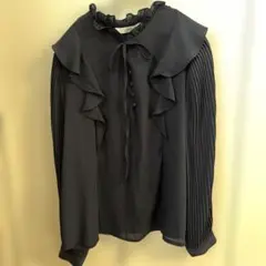 dholic フリルブラウス