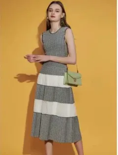 MERCURYDUO ブロッキングチェックフレアニットワンピース　ブラック